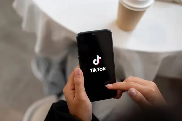 TikTok 冷启动涨粉方法:新号前 30 天的真实起号思路
